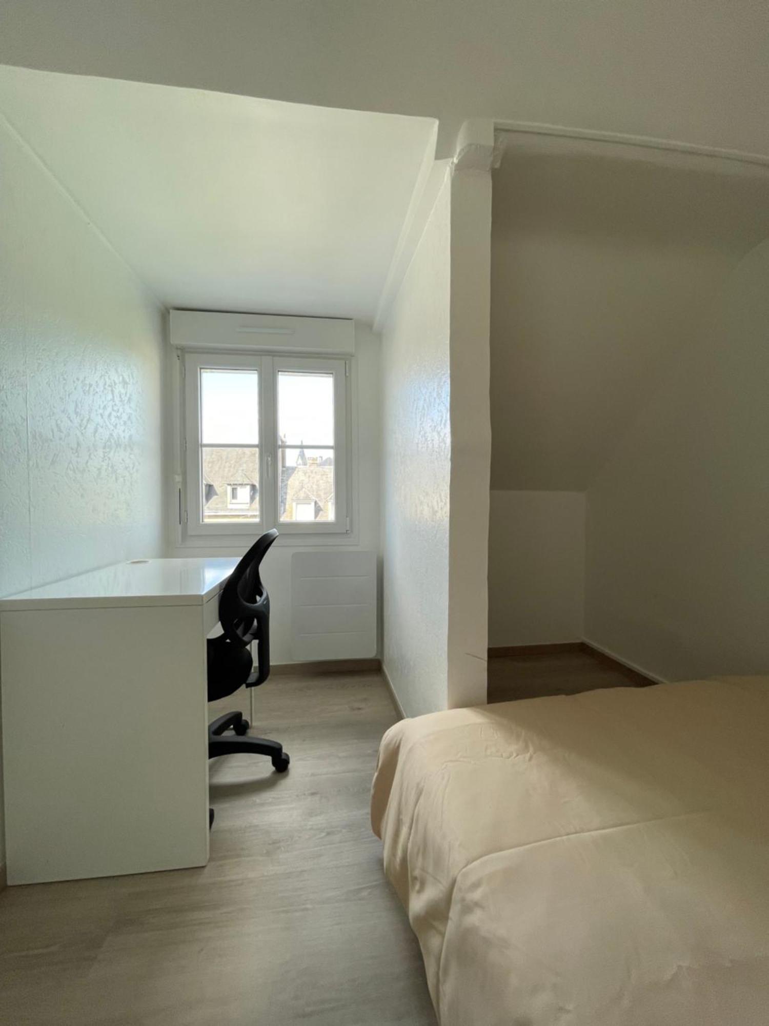 פלר Appartement Renove Tout Equipe, Centre Ville, Proche De La Gare Et Commerce מראה חיצוני תמונה
