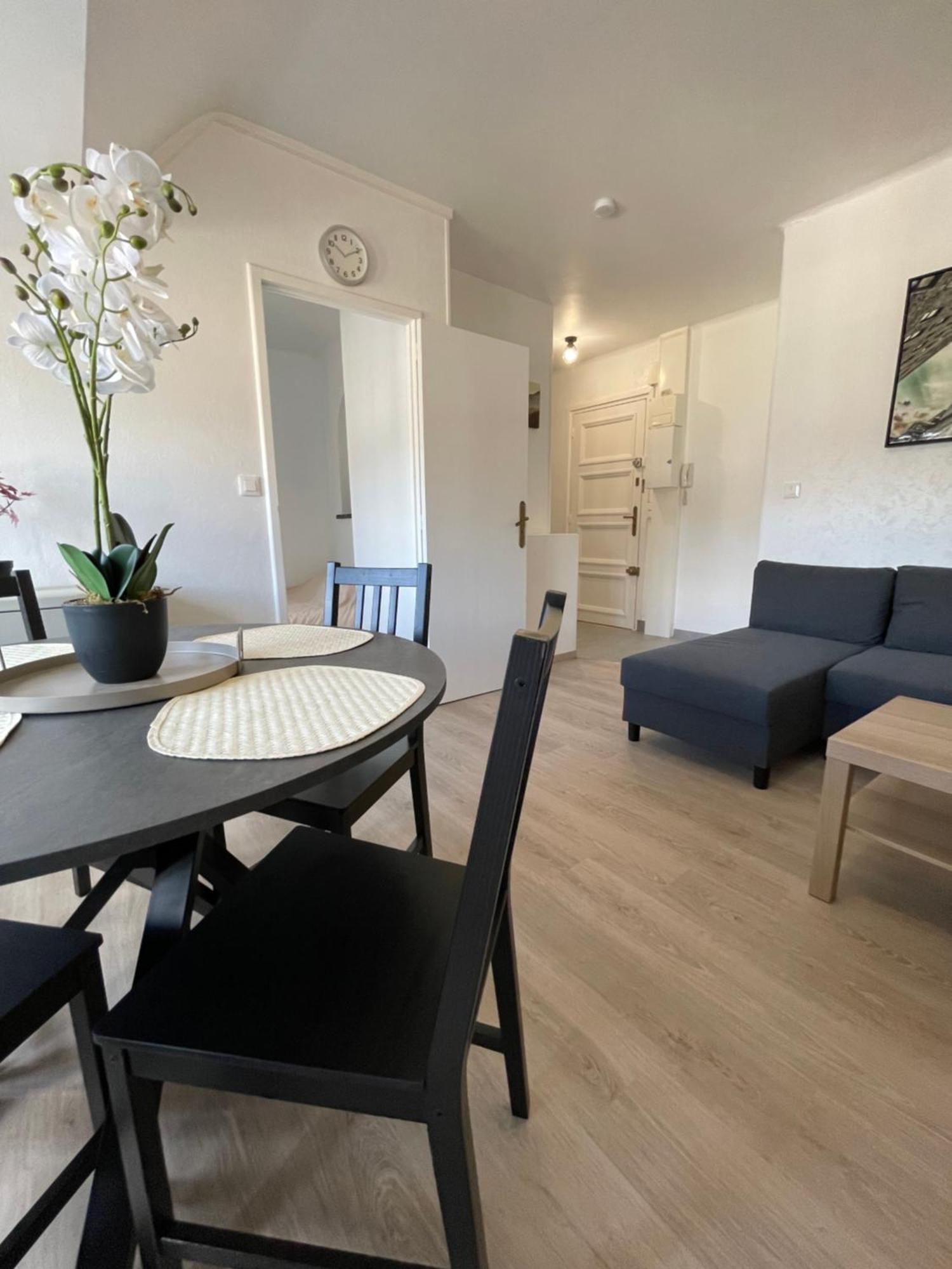 פלר Appartement Renove Tout Equipe, Centre Ville, Proche De La Gare Et Commerce מראה חיצוני תמונה