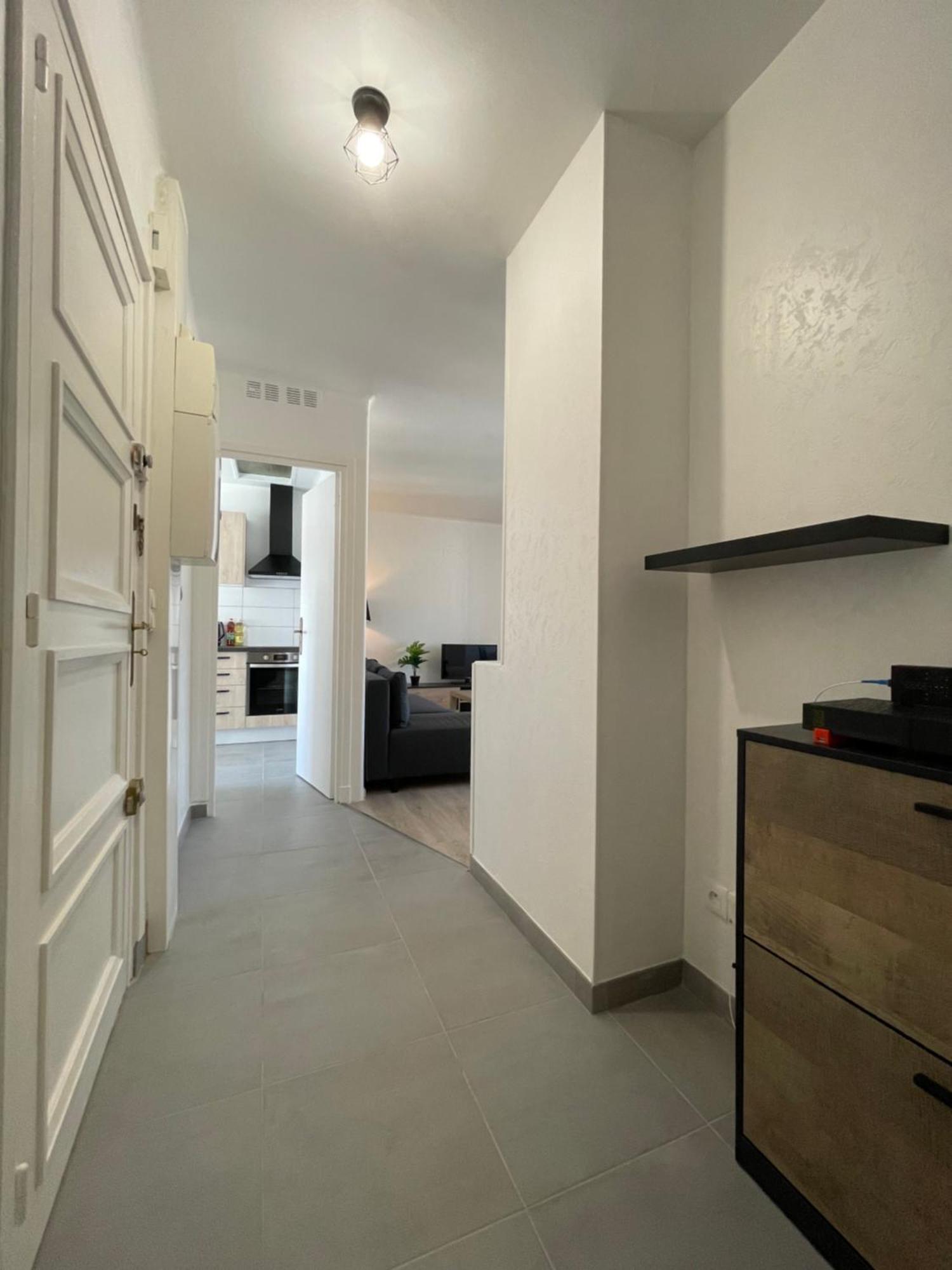 פלר Appartement Renove Tout Equipe, Centre Ville, Proche De La Gare Et Commerce מראה חיצוני תמונה