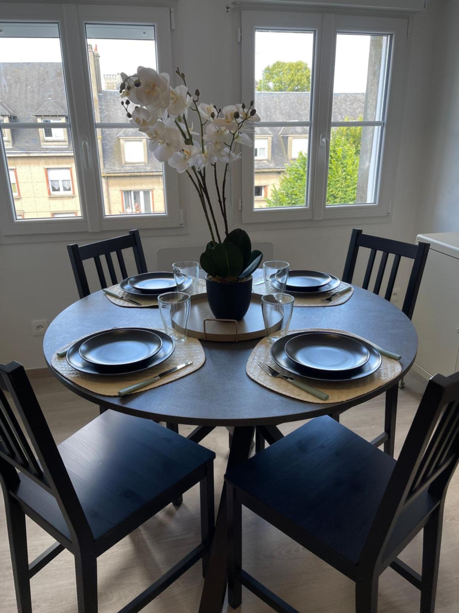 פלר Appartement Renove Tout Equipe, Centre Ville, Proche De La Gare Et Commerce מראה חיצוני תמונה