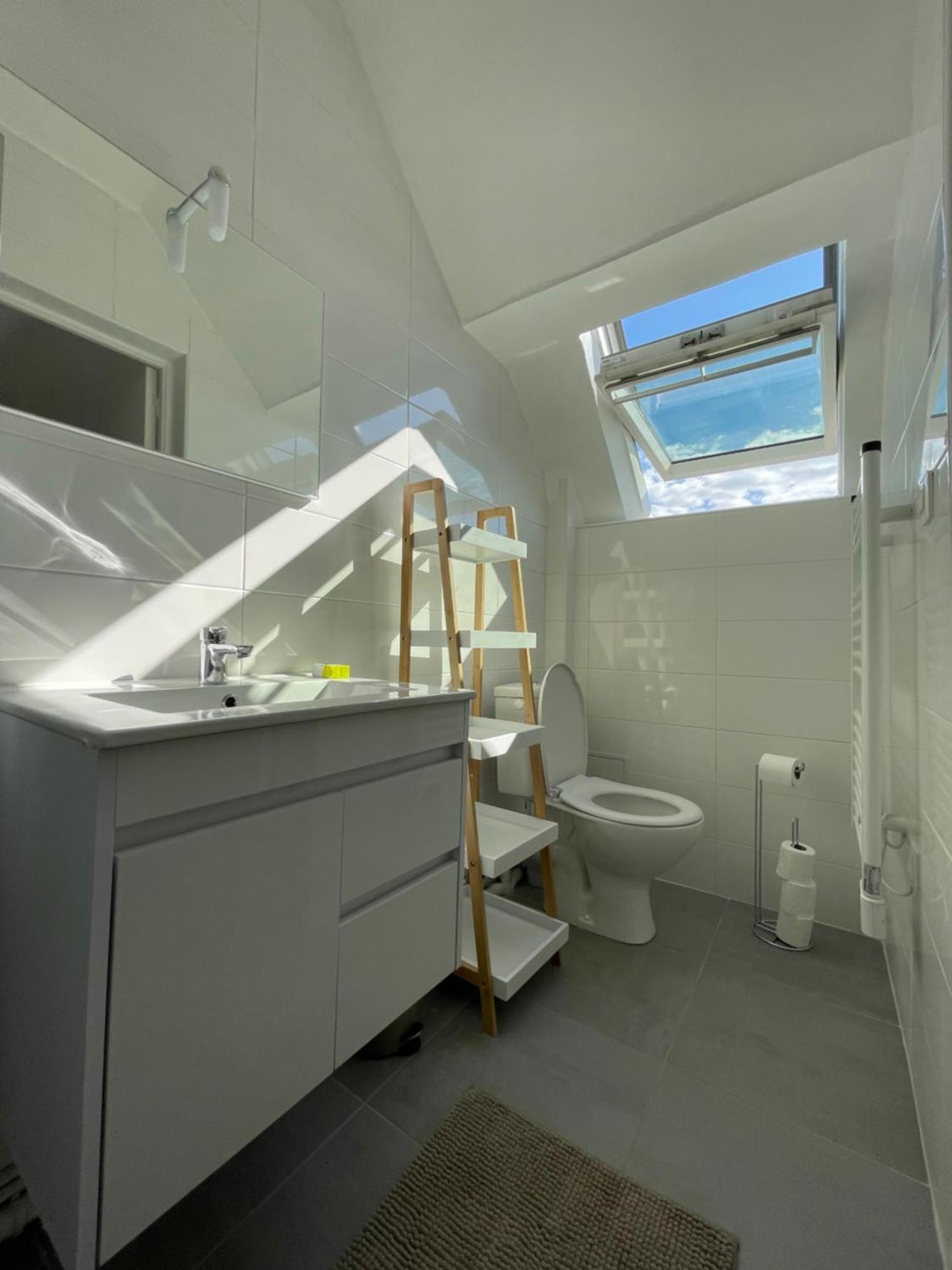 פלר Appartement Renove Tout Equipe, Centre Ville, Proche De La Gare Et Commerce מראה חיצוני תמונה